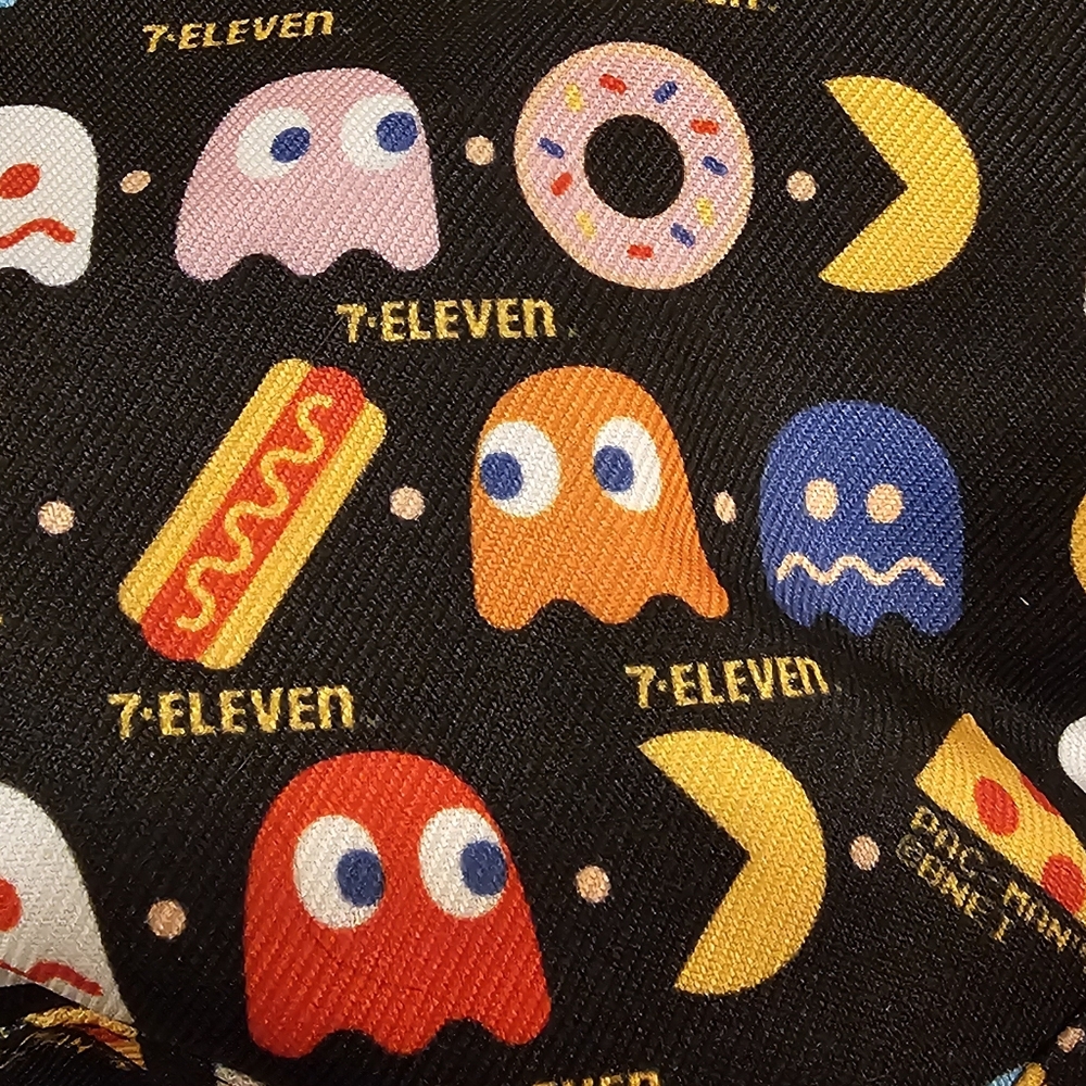 Pac-Man reversible bucket hat NWOT - Picture 6 of 6